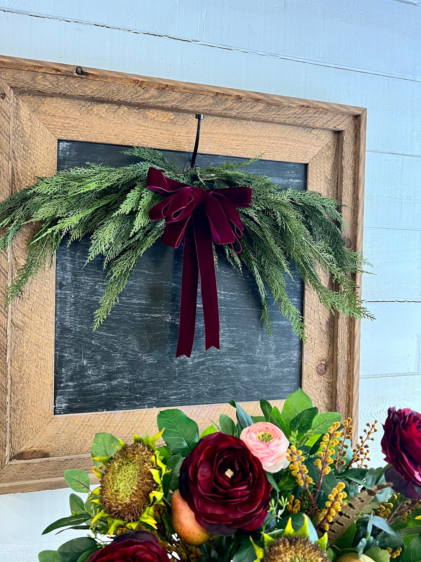 Tabletop/Mantle Cedar Swag