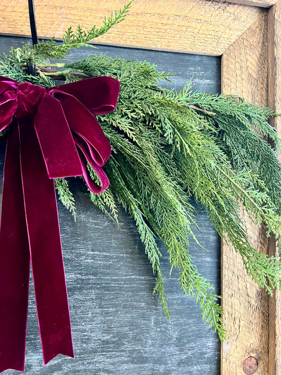 Tabletop/Mantle Cedar Swag