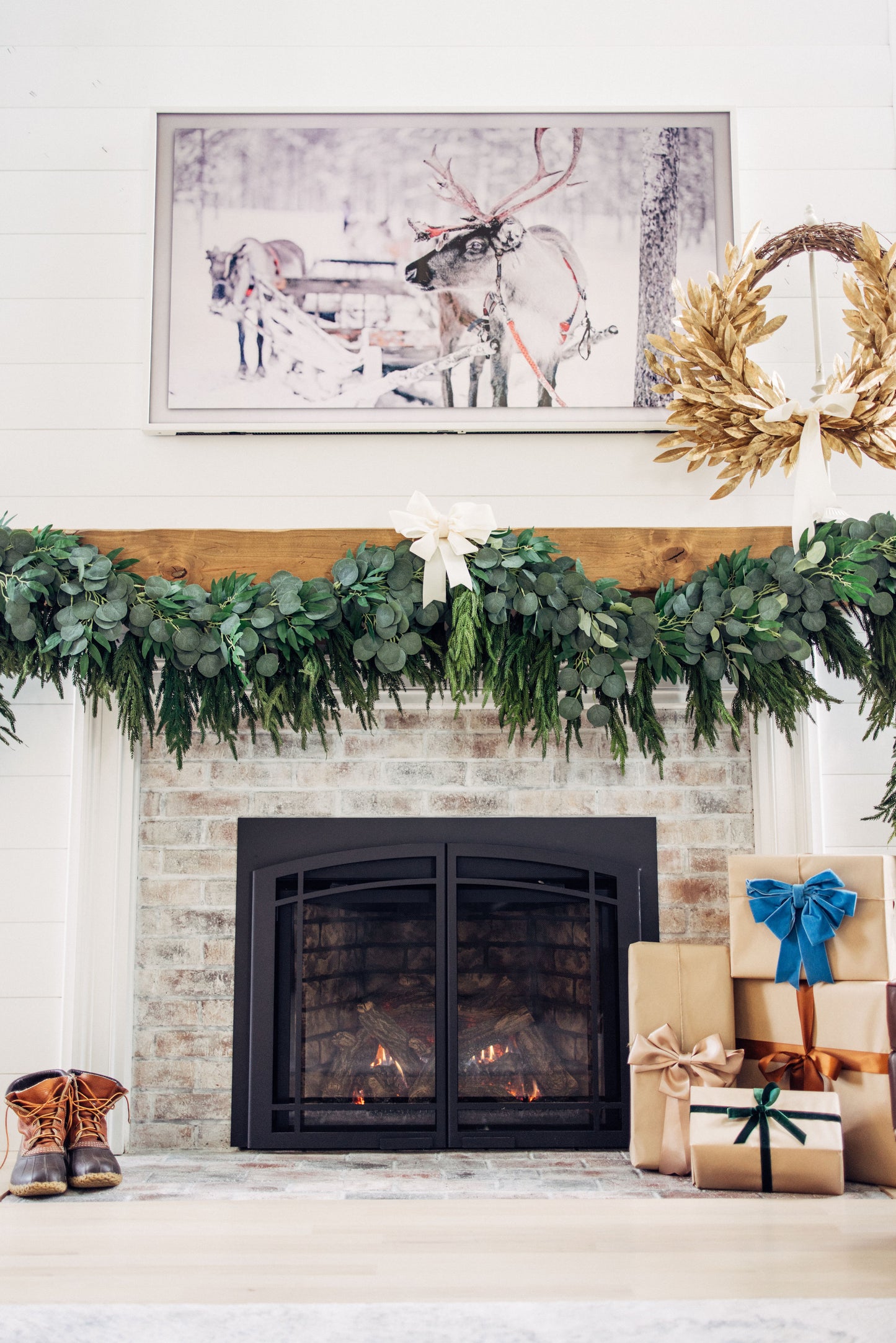 The Holiday Laurel Wreath