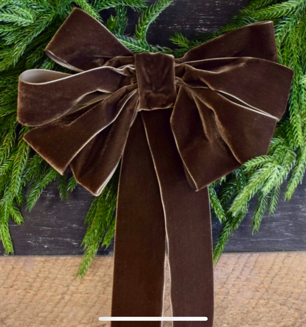 Clip-on bows