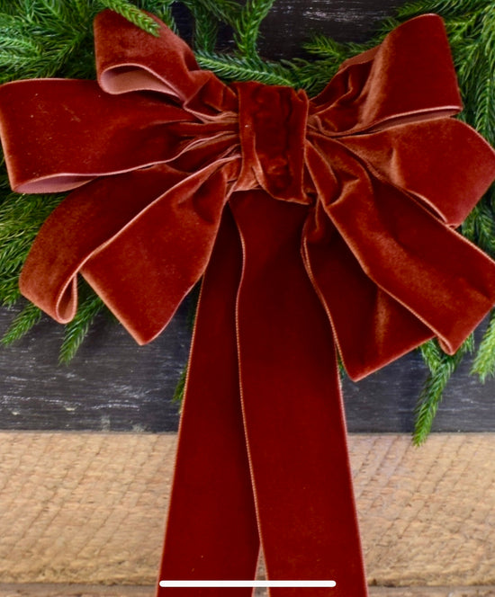 Clip-on bows