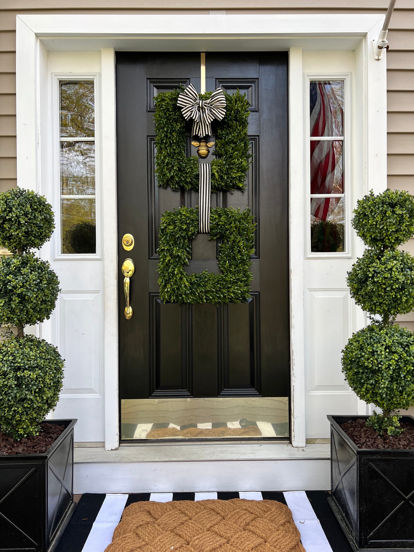 The Square Classic Boxwood Wreath (single or double)