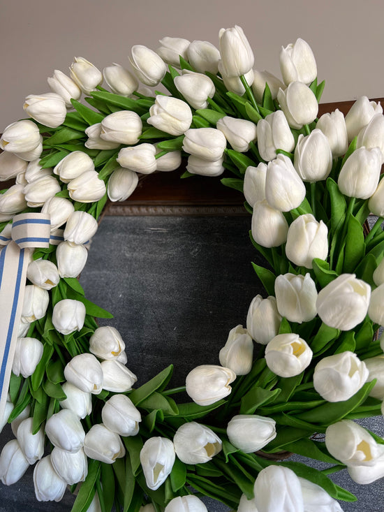 Indoor White Tulip Wreath