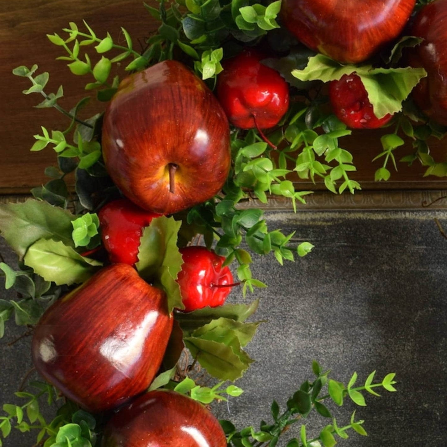 The Apple Wreath