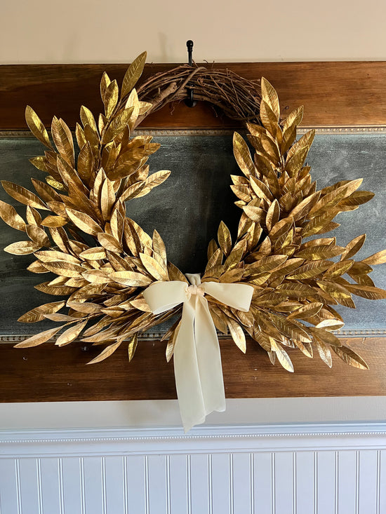 Load image into Gallery viewer, The Holiday Laurel Wreath
