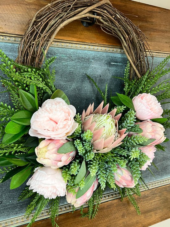 Load image into Gallery viewer, King Protea Wreath

