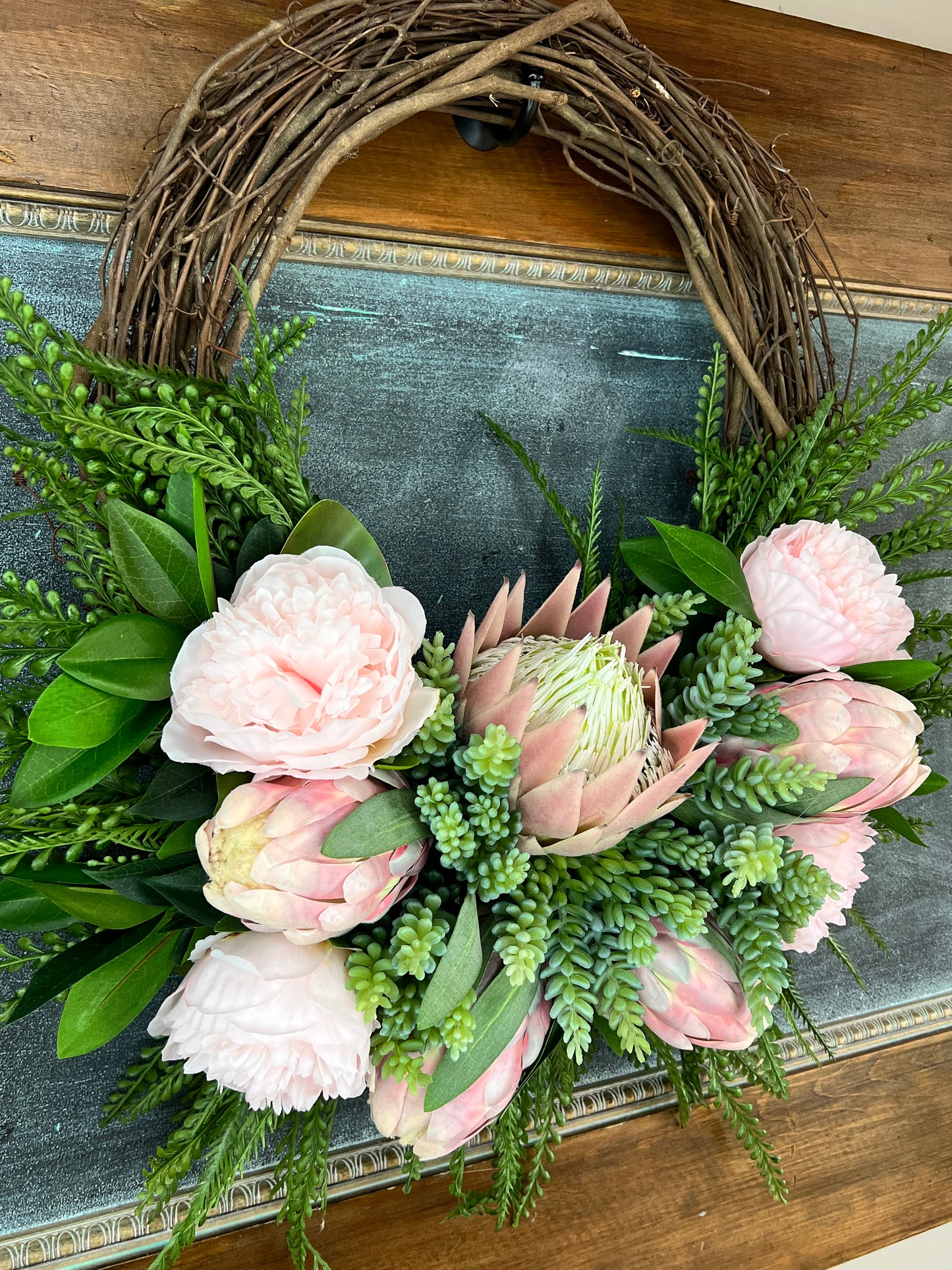 Load image into Gallery viewer, King Protea Wreath
